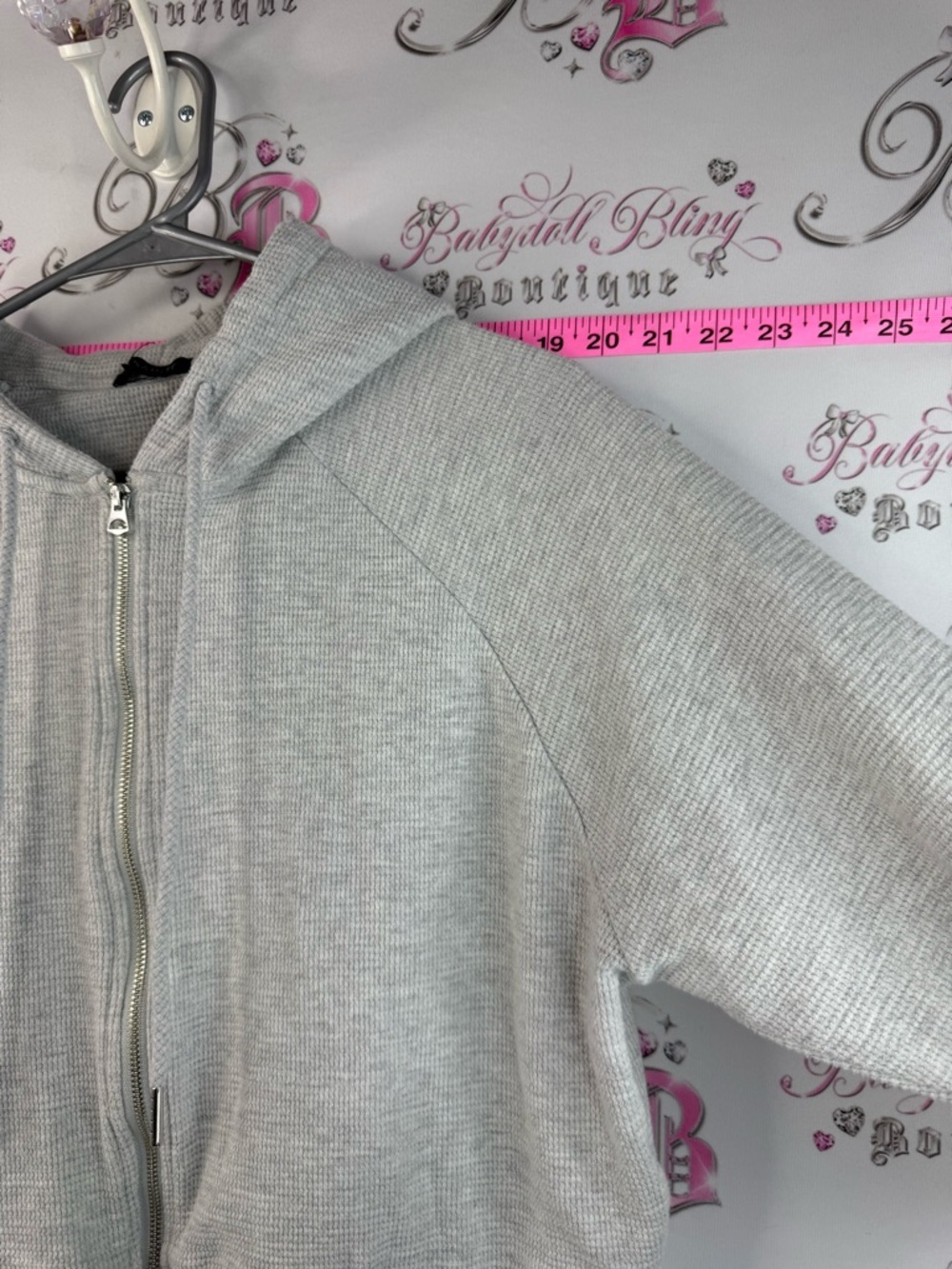 Dynamite Cropped Zip up Hoodie Light Gray with drawstring casual look - Picture 4 of 11